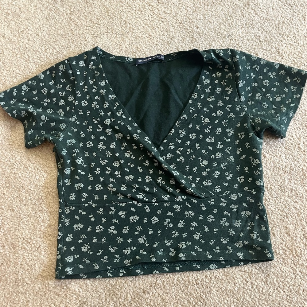 Cute cropped Tee!